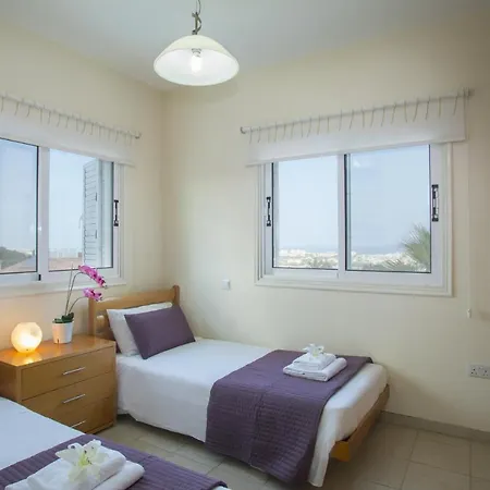 Imagine You And Your Family Renting This Luxury Villa Minutes From The Beach, Protaras Villa 1497 וילה *