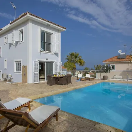 Vilă Imagine You And Your Family Renting This Luxury Villa Minutes From The Beach, Protaras Villa 1497