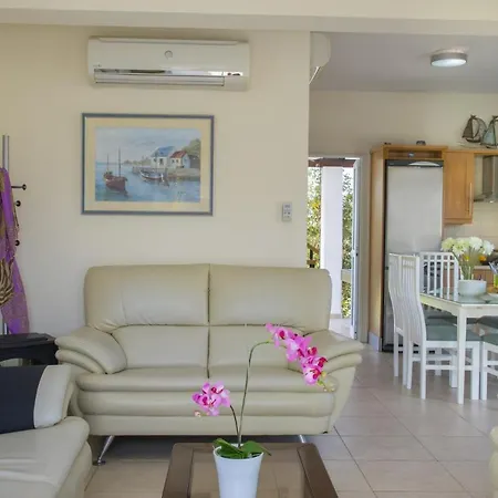 Imagine You And Your Family Renting This Luxury Villa Minutes From The Beach, Protaras Villa 1497 Vilă